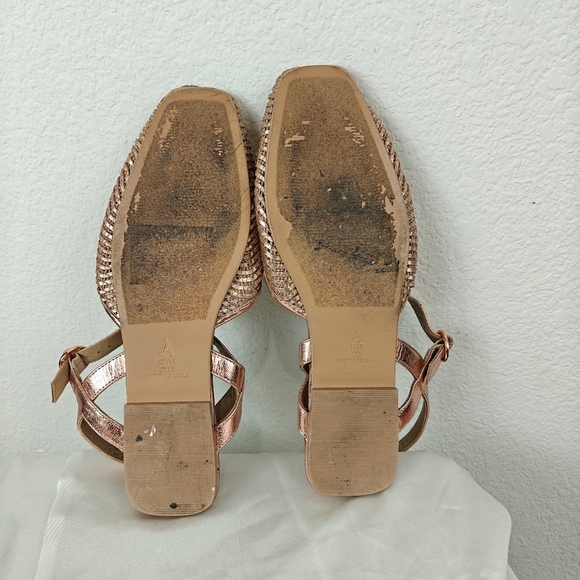 Pilcro Anthropologie Rose Gold Metallic Woven Leather Buckle Flats Size 10 - Picture 10 of 11